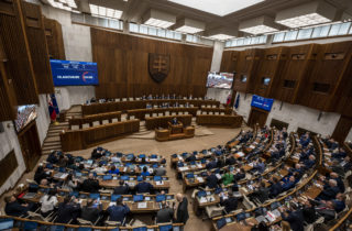 Opozícia a koalícia sa spojila pre dobrú vec. Darovali krv tým, ktorí to najviac potrebujú 